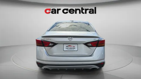 More photos of 2019 Nissan Altima 2.5 SL at Car Central Wallingford, CT