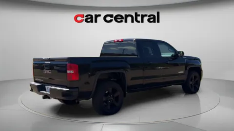 More photos of 2019 GMC Sierra 1500 Limited at Car Central Wallingford, CT