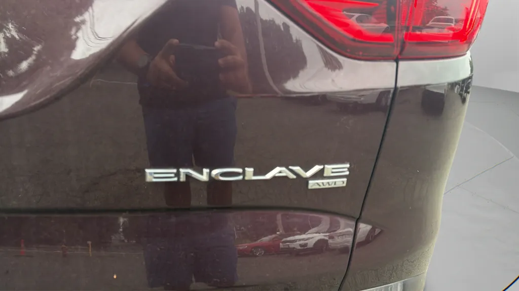 2018 Buick Enclave Essence - Photo 38