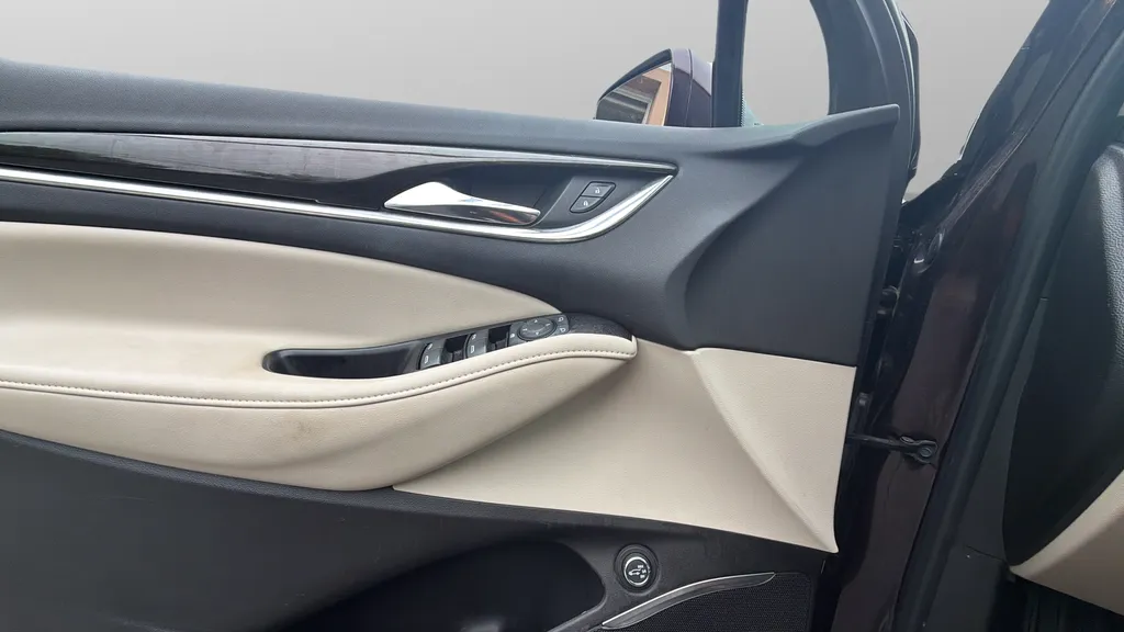 2018 Buick Enclave Essence - Photo 23