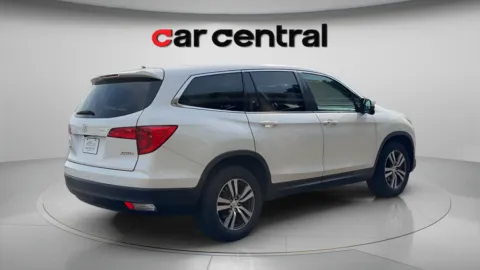 More photos of 2018 Honda Pilot EX-L at Car Central Wallingford, CT