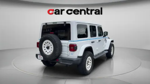 More photos of 2018 Jeep Wrangler Unlimited Sahara at Car Central Wallingford, CT