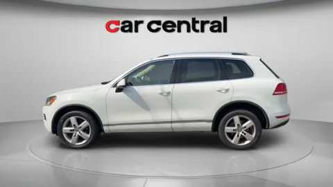 Photos of 2013 Volkswagen Touareg V6 TDI for sale in Wallingford, CT at Car Central Wallingford
