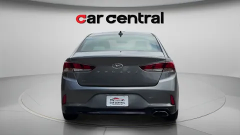 More photos of 2019 Hyundai Sonata SE at Car Central Wallingford, CT