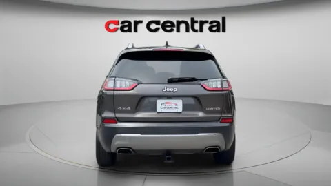 More photos of 2019 Jeep Cherokee Limited at Car Central Wallingford, CT