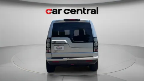 More photos of 2016 Land Rover LR4 HSE at Car Central Wallingford, CT