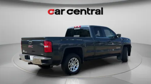More photos of 2017 GMC Sierra 1500 SLE at Car Central Wallingford, CT