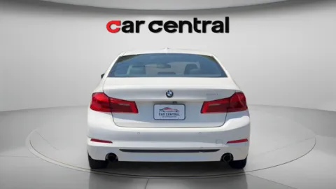 More photos of 2020 BMW 5 Series 530i at Car Central Wallingford, CT