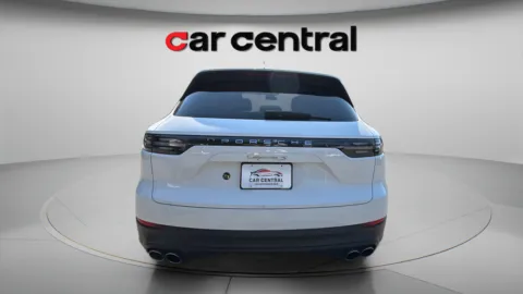 More photos of 2019 Porsche Cayenne S at Car Central Wallingford, CT