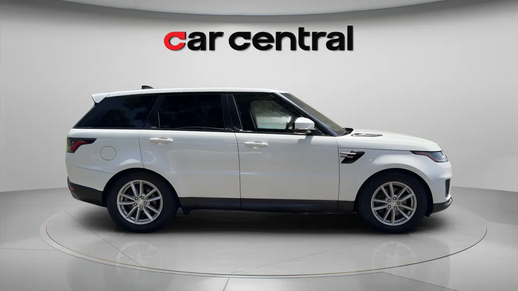 More photos of 2018 Land Rover Range Rover Sport SE at Car Central Wallingford, CT