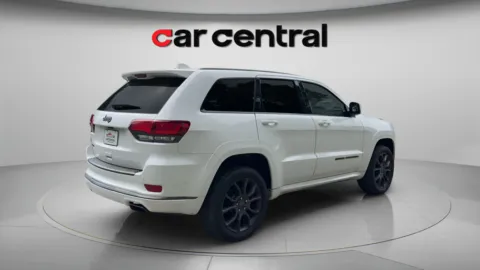 More photos of 2021 Jeep Grand Cherokee Overland at Car Central Wallingford, CT