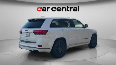 More photos of 2021 Jeep Grand Cherokee Overland at Car Central Wallingford, CT