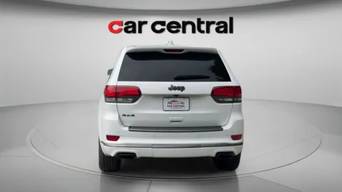 More photos of 2021 Jeep Grand Cherokee Overland at Car Central Wallingford, CT