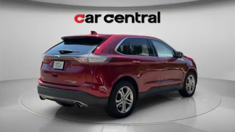 More photos of 2018 Ford Edge Titanium at Car Central Wallingford, CT
