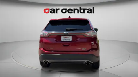 More photos of 2018 Ford Edge Titanium at Car Central Wallingford, CT
