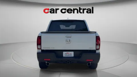 More photos of 2021 Honda Ridgeline RTL-E at Car Central Wallingford, CT