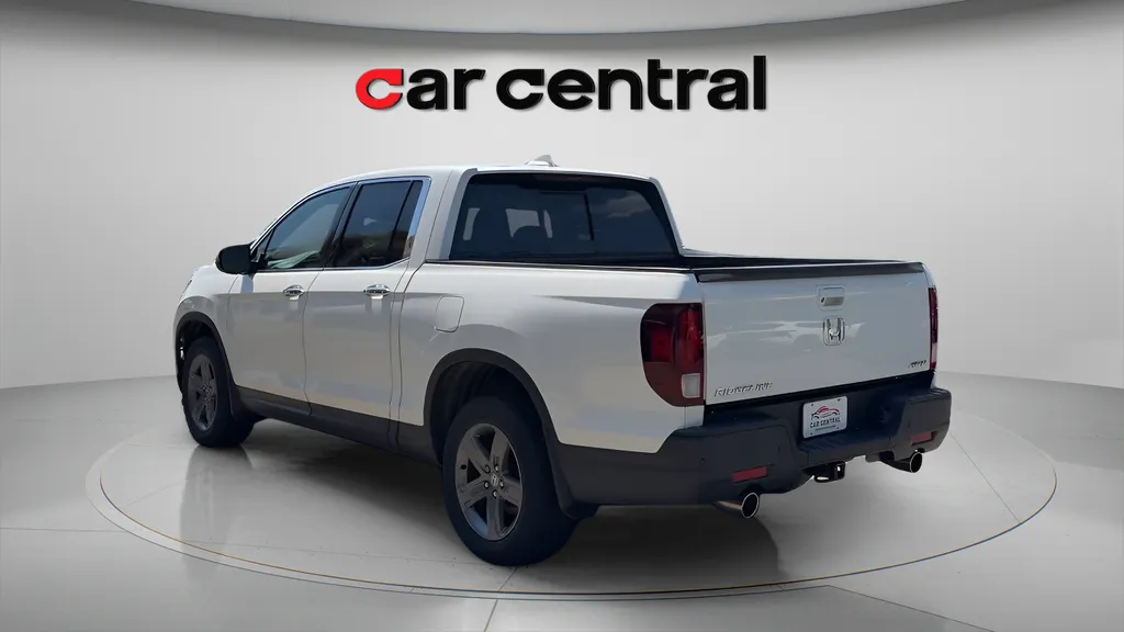 Another view of 2021 Honda Ridgeline RTL-E for sale in Wallingford, CT at Car Central Wallingford