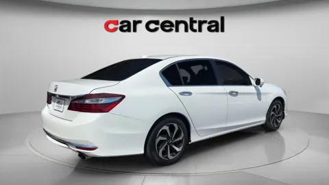 More photos of 2016 Honda Accord EX at Car Central Wallingford, CT