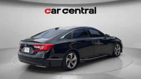 More photos of 2018 Honda Accord EX-L at Car Central Wallingford, CT