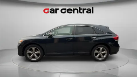 Photos of 2015 Toyota Venza XLE for sale in Wallingford, CT at Car Central Wallingford