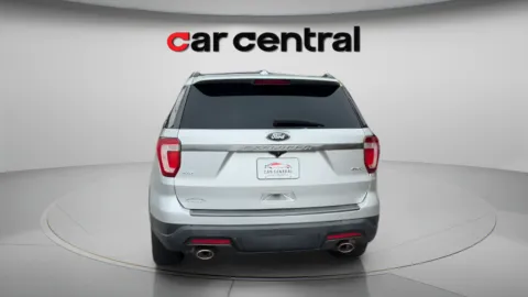 More photos of 2018 Ford Explorer XLT at Car Central Wallingford, CT