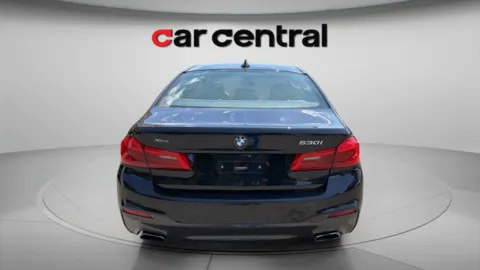 More photos of 2018 BMW 5 Series 530i xDrive at Car Central Wallingford, CT