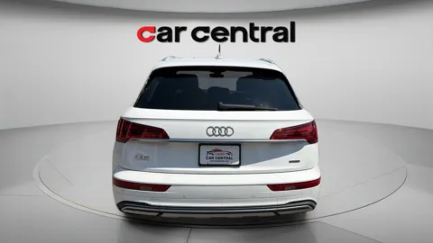 More photos of 2021 Audi Q5 45 Premium at Car Central Wallingford, CT