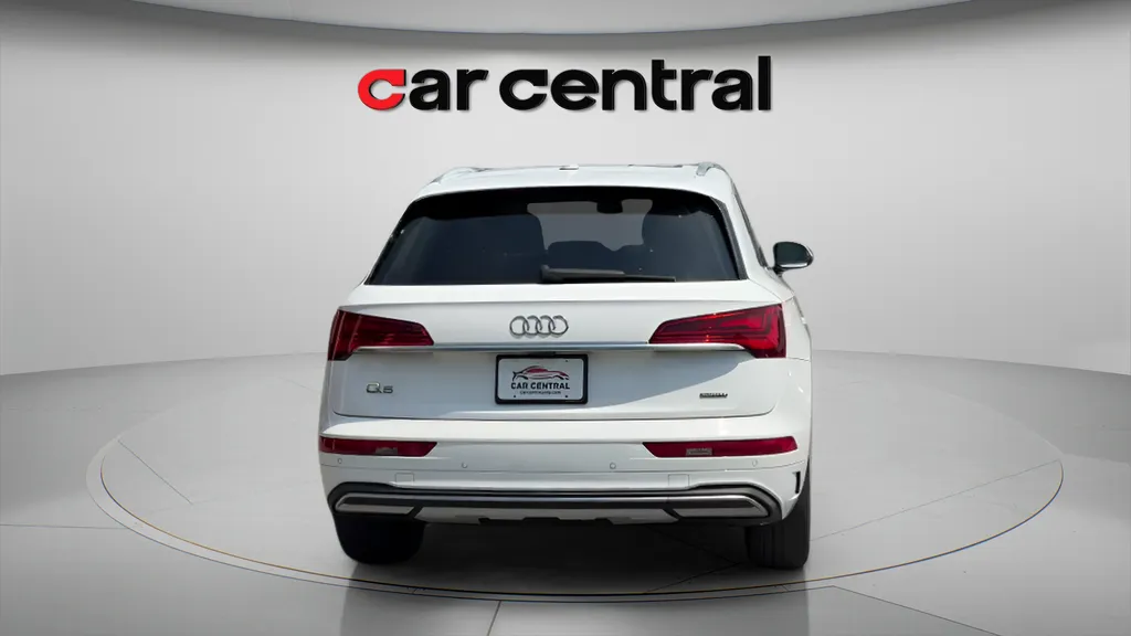 More photos of 2021 Audi Q5 45 Premium at Car Central Wallingford, CT