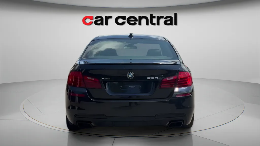 More photos of 2016 BMW 5 Series 550i xDrive at Car Central Wallingford, CT