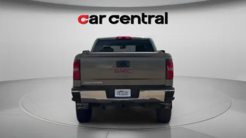 More photos of 2017 GMC Sierra 2500 HD at Car Central Wallingford, CT