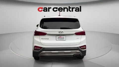 More photos of 2019 Hyundai Santa Fe SE at Car Central Wallingford, CT