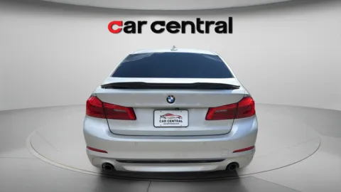 More photos of 2017 BMW 5 Series 530i xDrive at Car Central Wallingford, CT