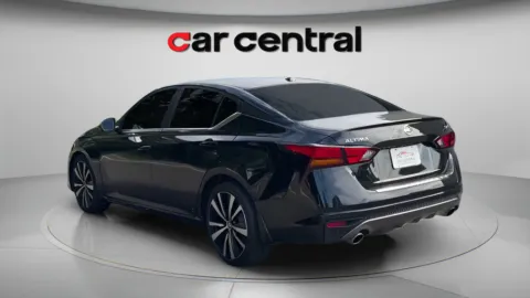 Another view of 2022 Nissan Altima 2.5 SR for sale in Wallingford, CT at Car Central Wallingford