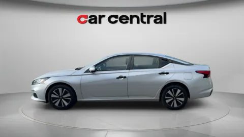 Photos of 2021 Nissan Altima 2.5 SV for sale in Wallingford, CT at Car Central Wallingford