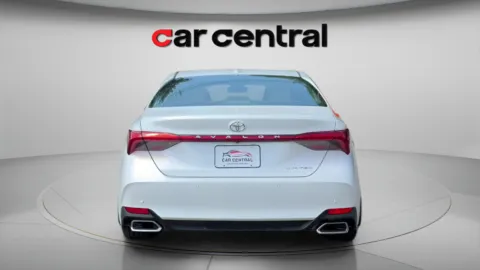 More photos of 2019 Toyota Avalon Limited at Car Central Wallingford, CT