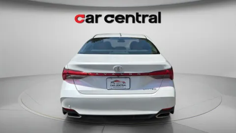 More photos of 2019 Toyota Avalon Limited at Car Central Wallingford, CT