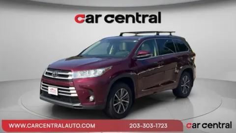 Red 2017 Toyota Highlander XLE for sale in Wallingford, CT
