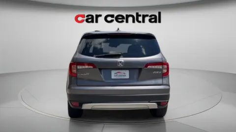 More photos of 2019 Honda Pilot EX-L at Car Central Wallingford, CT