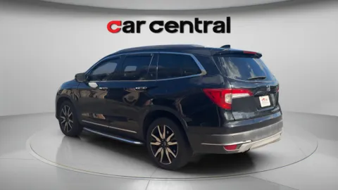 Another view of 2019 Honda Pilot Touring for sale in Wallingford, CT at Car Central Wallingford