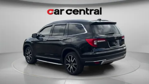 Another view of 2019 Honda Pilot Touring for sale in Wallingford, CT at Car Central Wallingford