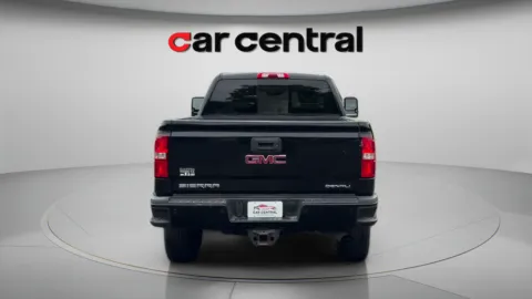 More photos of 2019 GMC Sierra 2500 HD Denali at Car Central Wallingford, CT