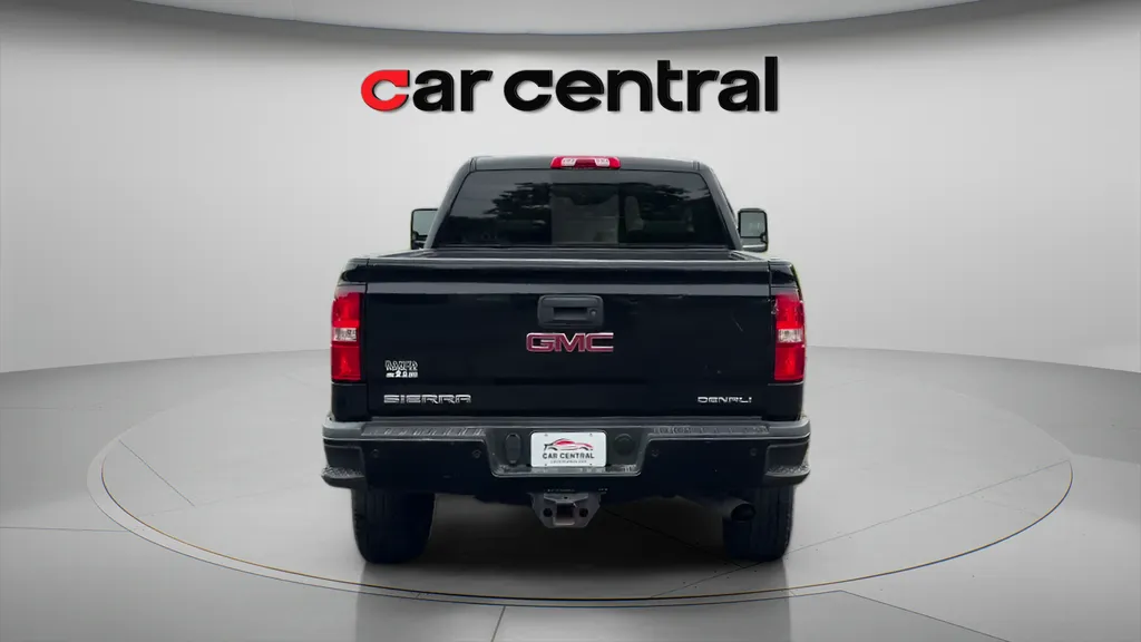 More photos of 2019 GMC Sierra 2500 HD Denali at Car Central Wallingford, CT