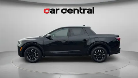 Photos of 2022 Hyundai Santa Cruz SEL for sale in Wallingford, CT at Car Central Wallingford