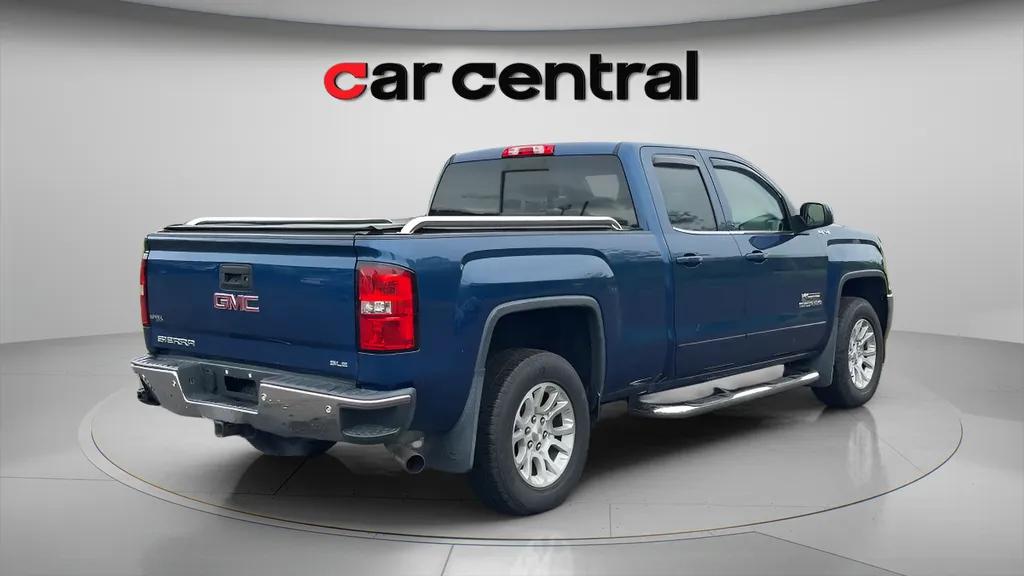 More photos of 2017 GMC Sierra 1500 SLE at Car Central Wallingford, CT