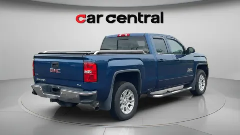 More photos of 2017 GMC Sierra 1500 SLE at Car Central Wallingford, CT
