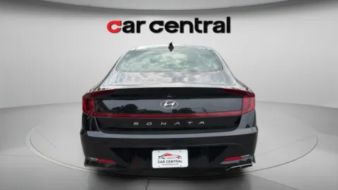 More photos of 2023 Hyundai Sonata SEL at Car Central Wallingford, CT