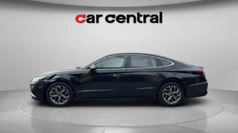 Photos of 2023 Hyundai Sonata SEL for sale in Wallingford, CT at Car Central Wallingford