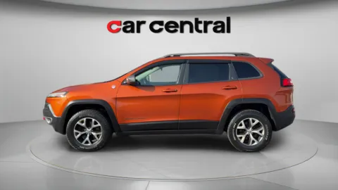 Photos of 2015 Jeep Cherokee Trailhawk for sale in Wallingford, CT at Car Central Wallingford