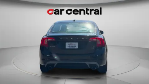 More photos of 2017 Volvo S60 T5 Dynamic at Car Central Wallingford, CT