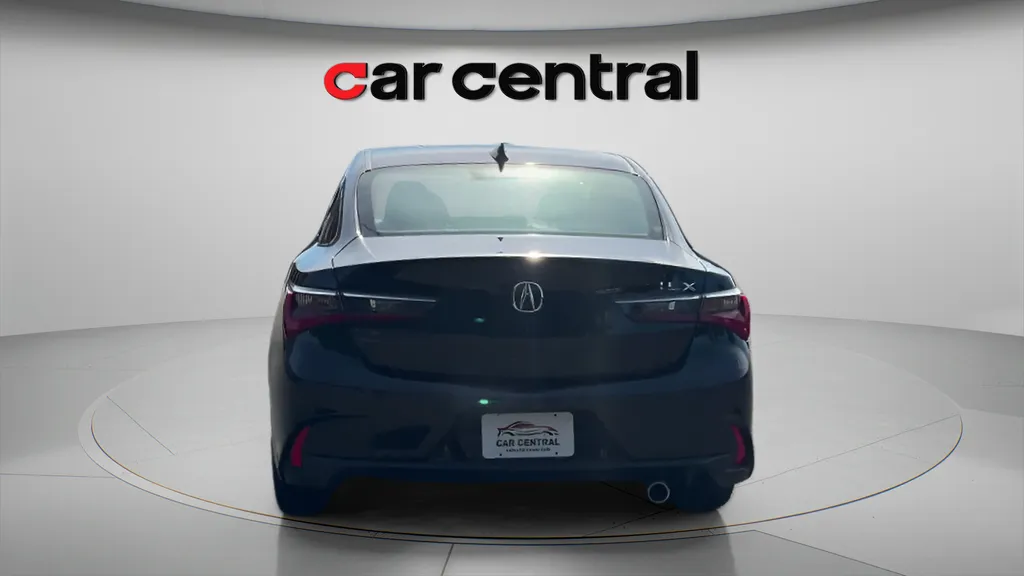 More photos of 2020 Acura ILX Premium Package at Car Central Wallingford, CT
